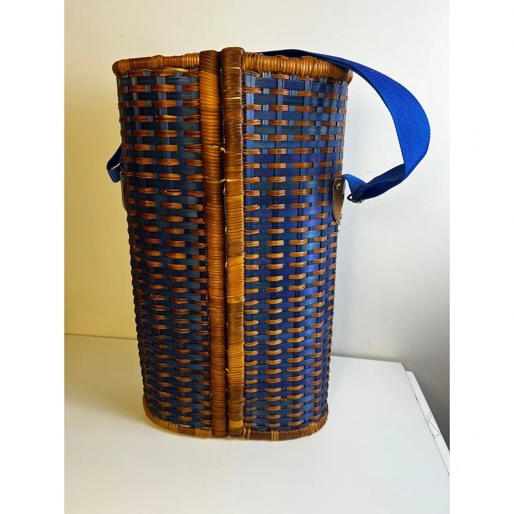 Vintage Grey Goose Vodka Woven‎ Basket Carrier Blue Tan Handle Lock